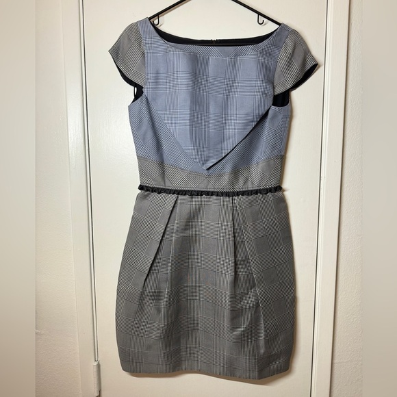 Zac Posen 100% Silk Plaid Blue Black Grey Structured Cap Sleeve Shift Dress 6 - Picture 1 of 15